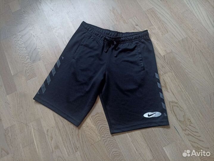 Шорты Nike
