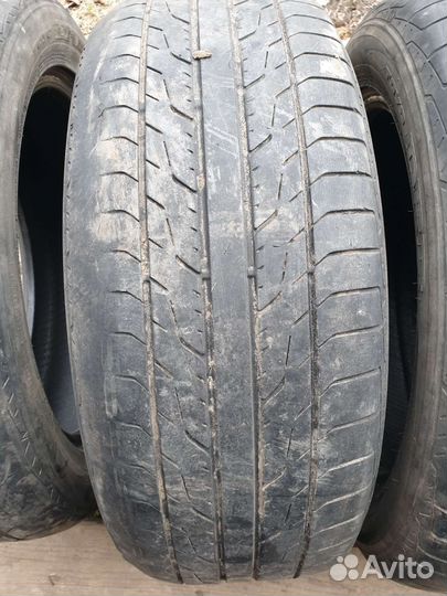 Toyo DRB 215/55 R17 94V
