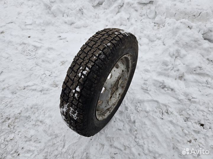 Запаска Нива r16