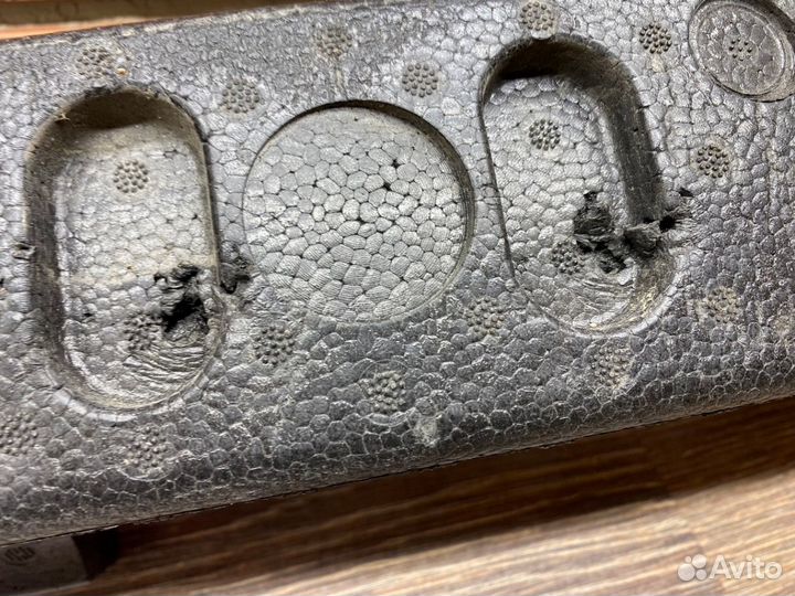 Наполнитель переднего бампера Skoda Rapid 13-20