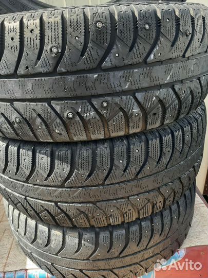 Bridgestone Ice Cruiser 7000 225/60 R17