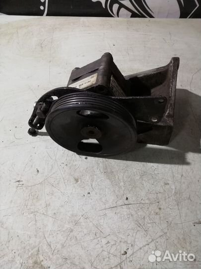 Насос гидроусилителя руля Nissan Primera P12