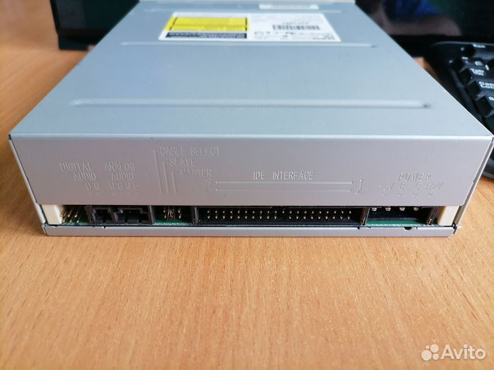 Привод CD-ROM Teac CD-552E