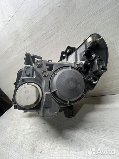 Фара передняя правая Пежо Боксер 250