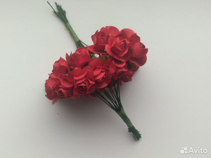 Бумажная бутоньерка роза для скрапа и декора