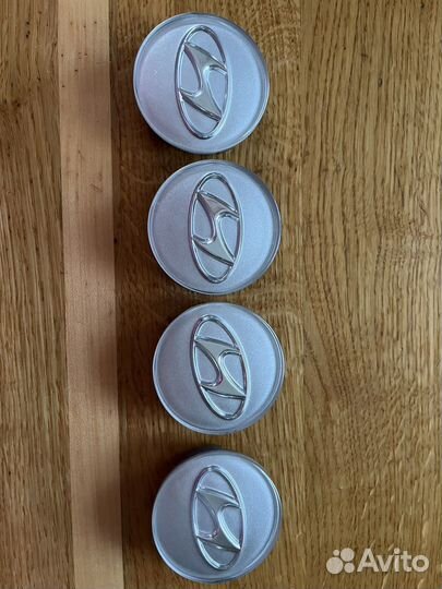 Колпачки ступицы hyundai серебристые и черные