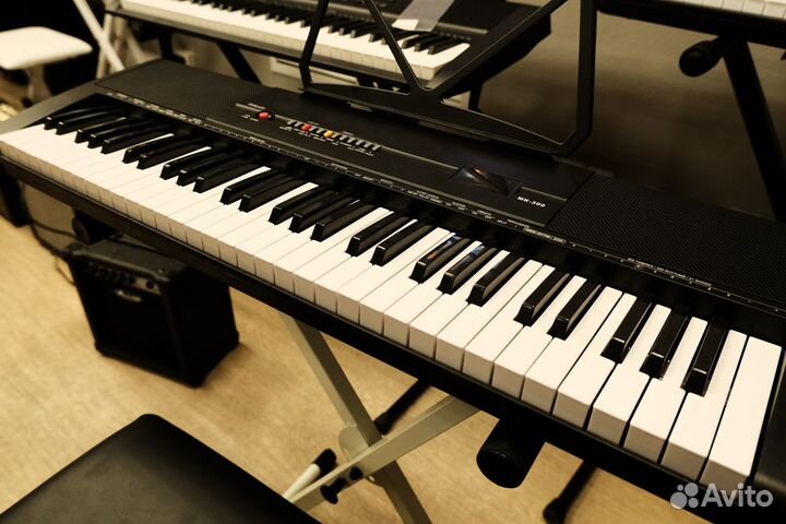 Синтезатор / Цифровое Пианино (+ аксессуары)