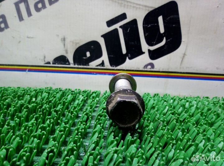 Болт Toyota Corolla Spacio AE111 4A-FE 2000.07