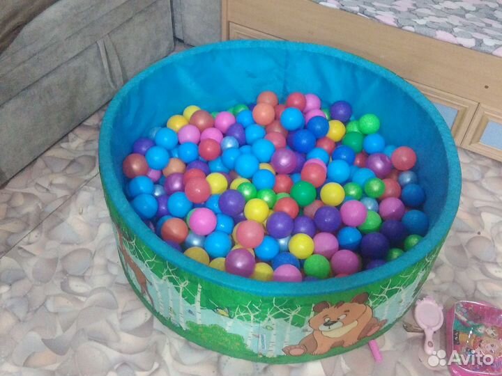 Бассейн с шариками