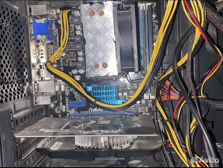 Материнская плата