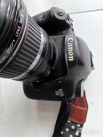 Зеркальный фотоаппарат canon 7D