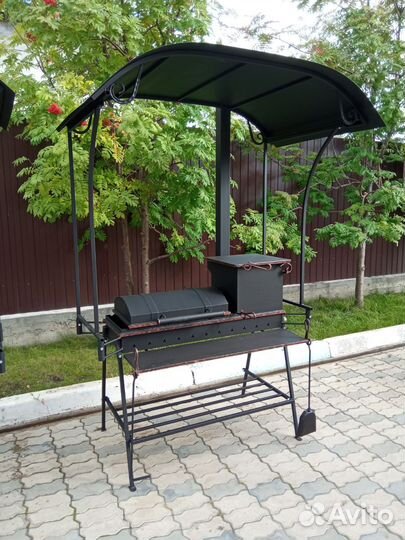 Мангал с крышей