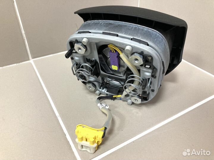 Подушка безопасности водителя VAG 5J0880201H3X1