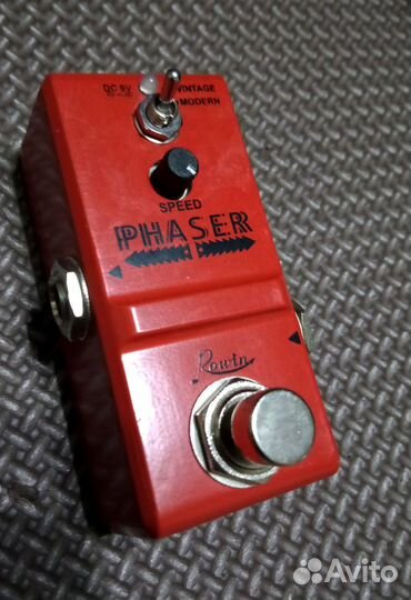 Гитарная педаль / примочка фэйзер