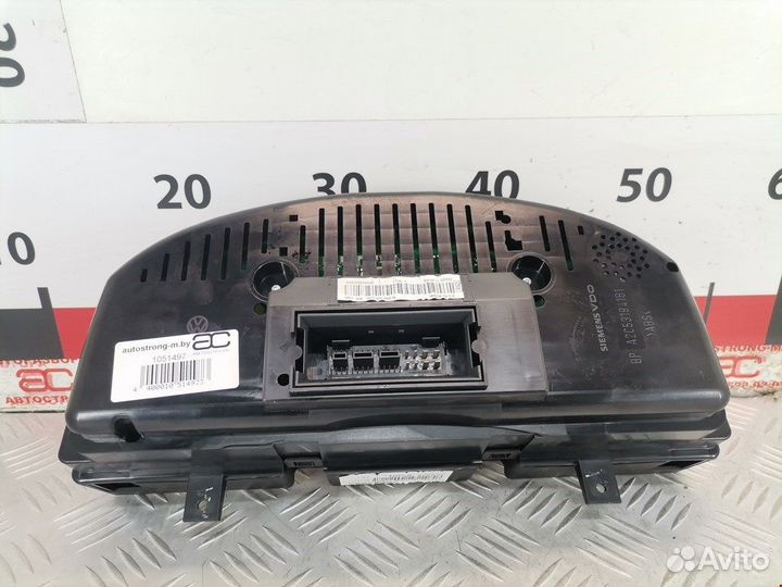 Панель для Volkswagen Passat 6