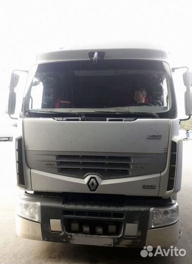 Лобовое стекло Renault