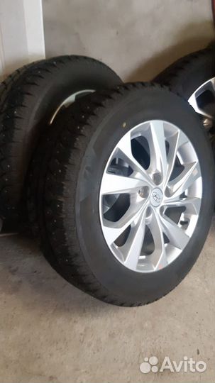 Bridgestone Ice Cruiser 7000 205/50 R17