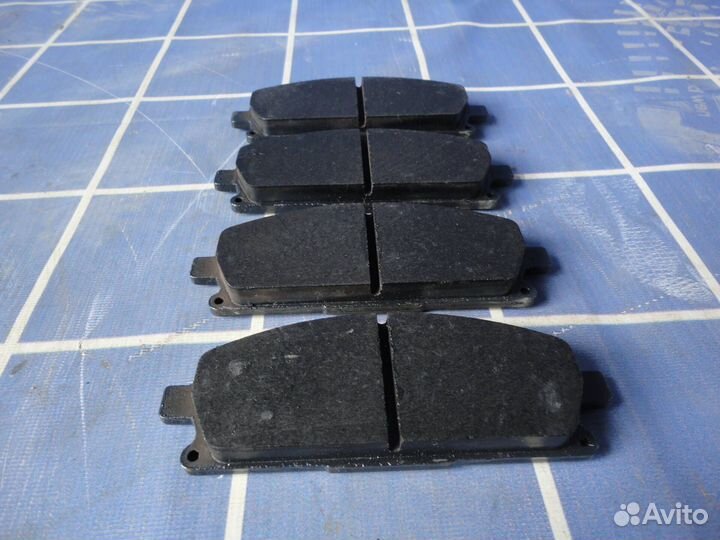 Тормозные колодки передние Nissan Pathfinder R51M