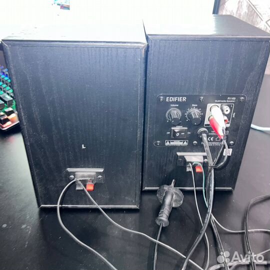 Колонки 2.0 Edifier R1100
