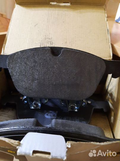 Тормозные колодки передние Volvo xc60