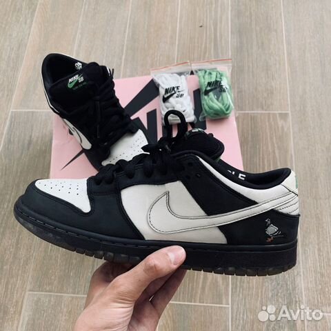 Nike SB Dunk low staple panda pigeon