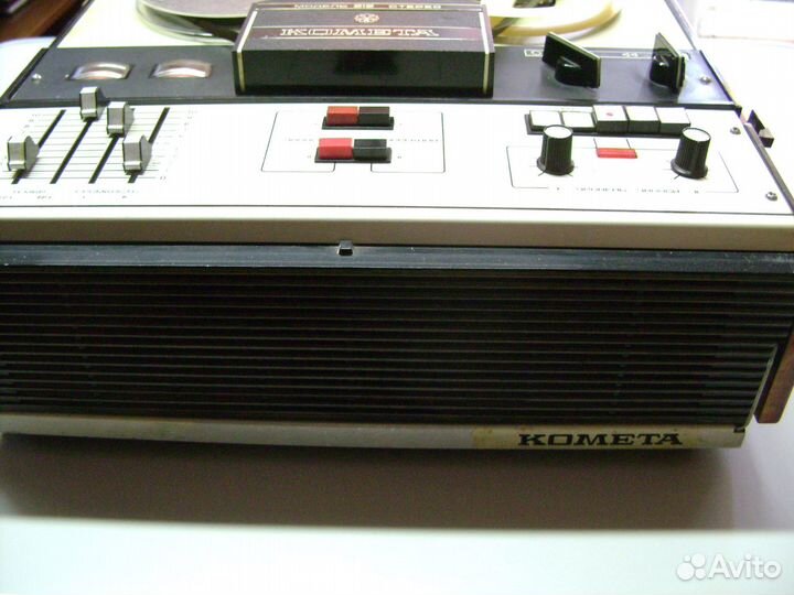 Магнитофон Комета - 212 Стерео