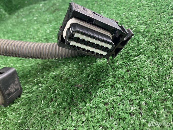 Проводка двигателя Skoda Fabia 2 CGG