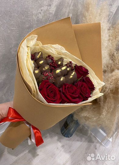 Клубничный букет