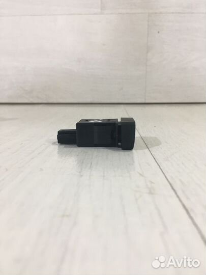Кнопка аварийки LADA vesta 1.6 мт седан