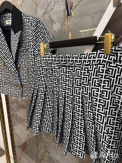 Fendi костюм с юбкой