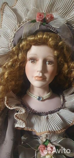 Интерьерная фарфоровая кукла