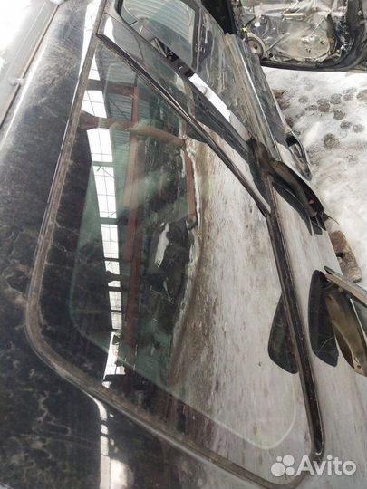 Форточка кузова задняя правая Subaru Forester SG