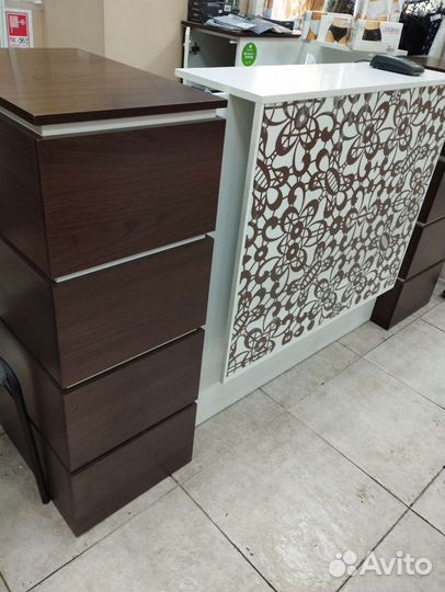 Угловой письменный стол