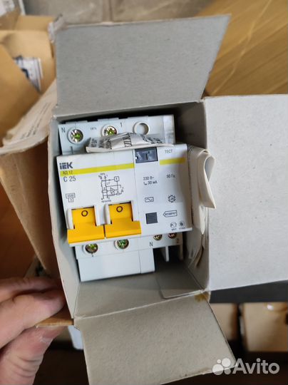 Автоматы (дифавтоматы) IEK