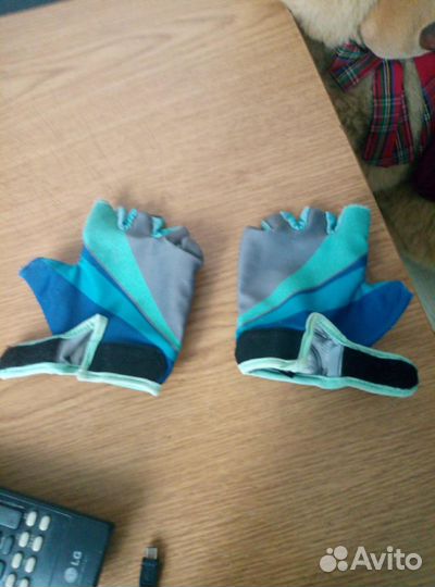 Перчатки без пальцев спортивные