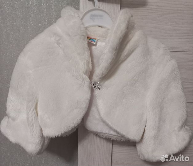 Меховая накидка на платье для девочки