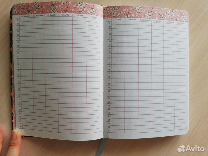 Блокнот планировщик недатированный женский
