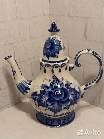 Чайник. Гжель. Ручная роспись. 1 л