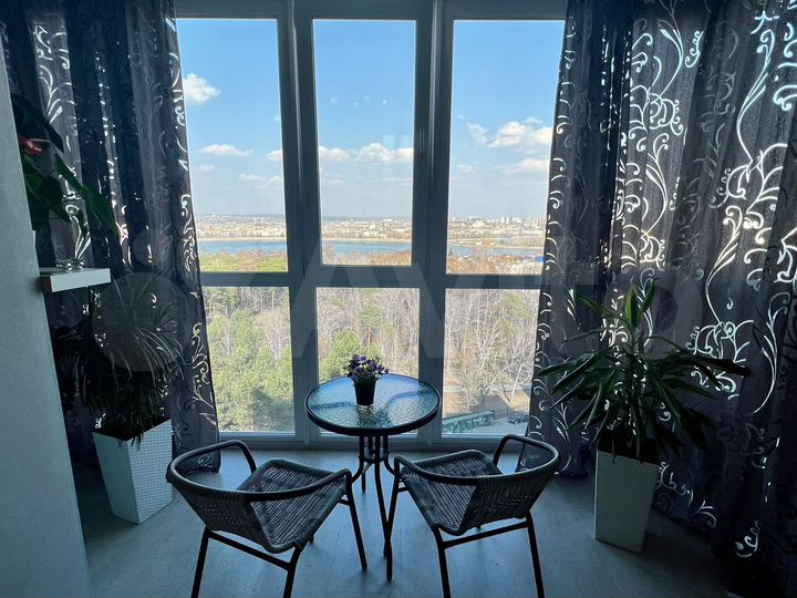 3-к. квартира, 83 м², 10/14 эт.