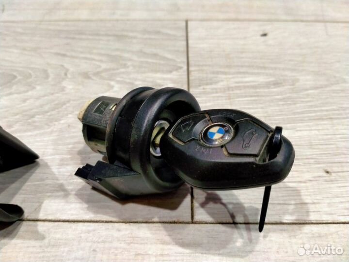 Комплект замков Bmw X3 E83 M54B25 01/2006