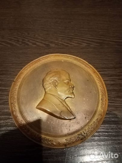 Плакетка-барельеф Ленин латунь