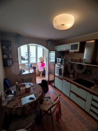 4-к. квартира, 92 м², 4/14 эт.