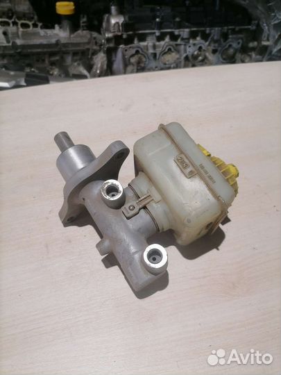 Тормозной цилиндр главный Skoda Octavia Tur