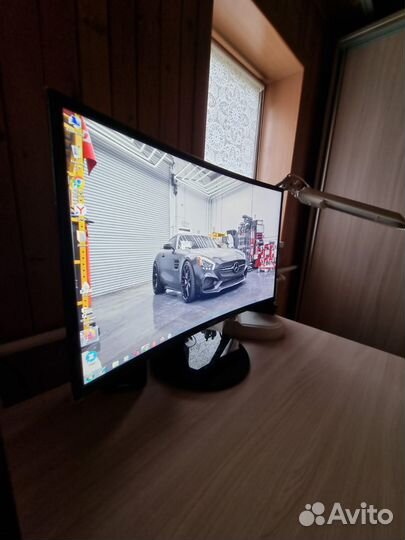 Монитор Samsung 27 изогнутый