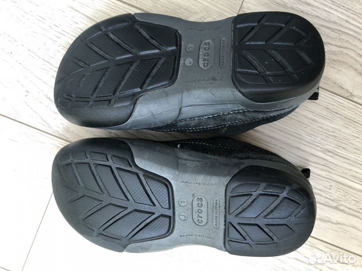 Кроссовки Crocs