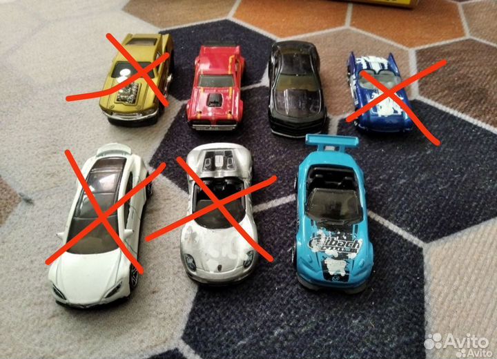 Модельки Hot Wheels 1:64