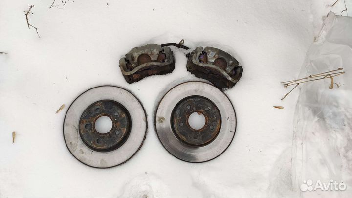 Передние тормоза в сборе Toyota Camry/Solara и т.д