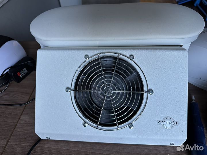 Настольный пылесос для маникюра cosmos