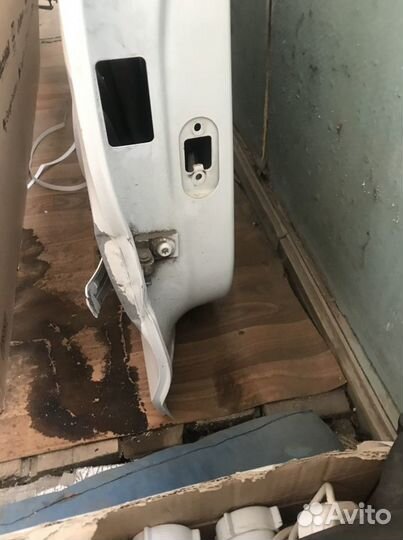 Правая задняя дверь Шкода рапид