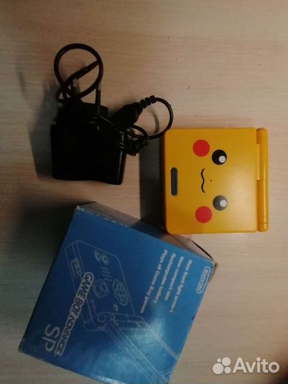 Game boy advance sp (gba) pikachu